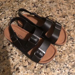 Boys size 3 Sandle never worn